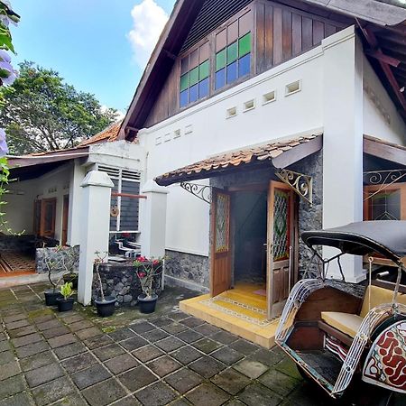Omah Pitoe Yogya Homestay Yogyakarta Exterior foto